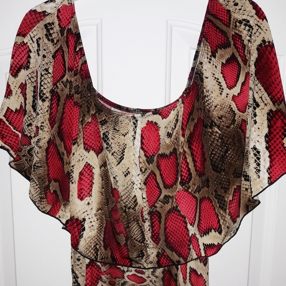SALE!😍👉🏽Exotic Snake-print Dress!🐍 - Picture 1 of 10